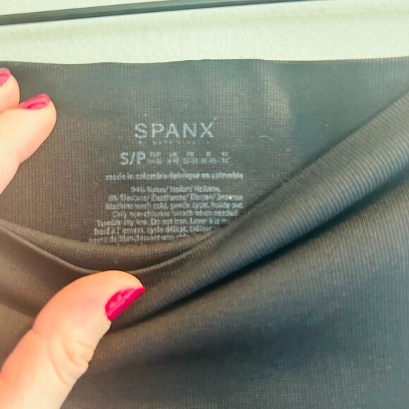 Spanx Seamless Leggings Very Black Size Small Shapewear Compression Mid Rise - Picture 7 of 8